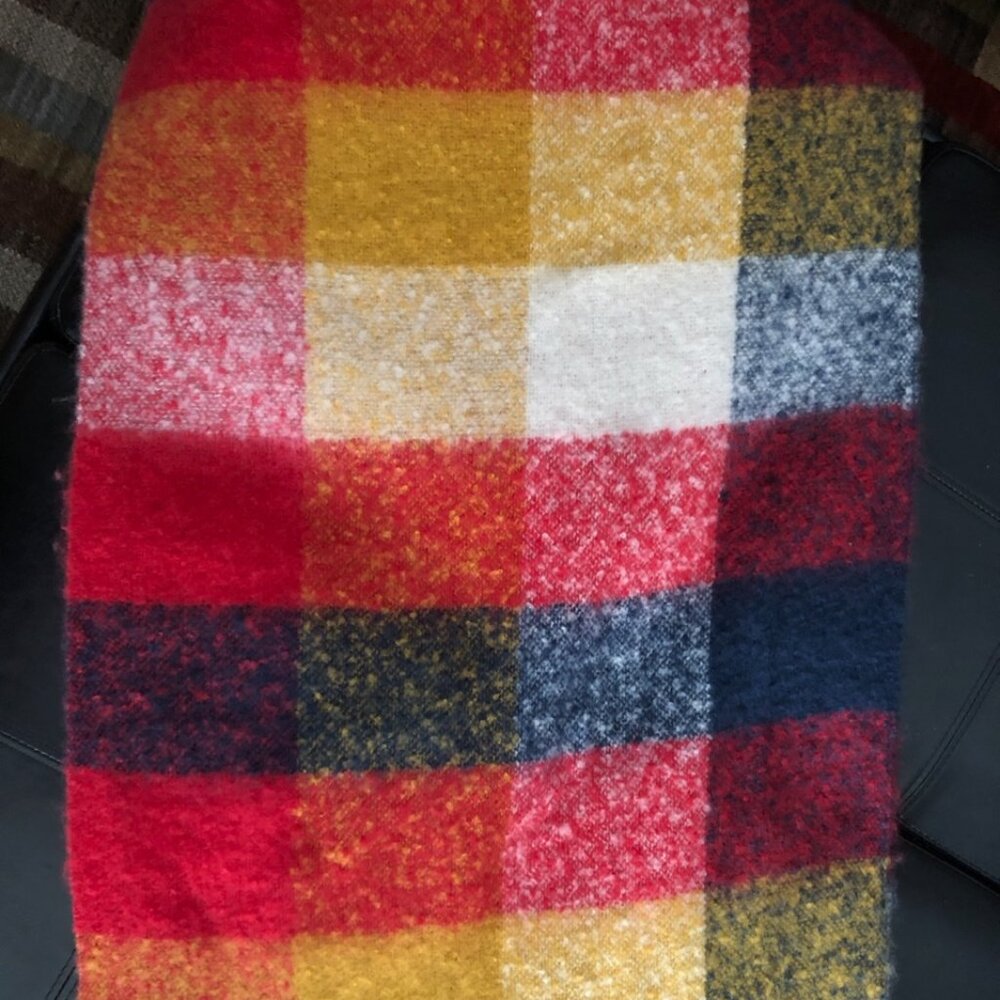 NWT, Heavy winter colorblock scarf with fringe, red, white, blue, gold